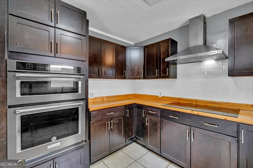 111 Weaver RD Warner Robins, GA 31093