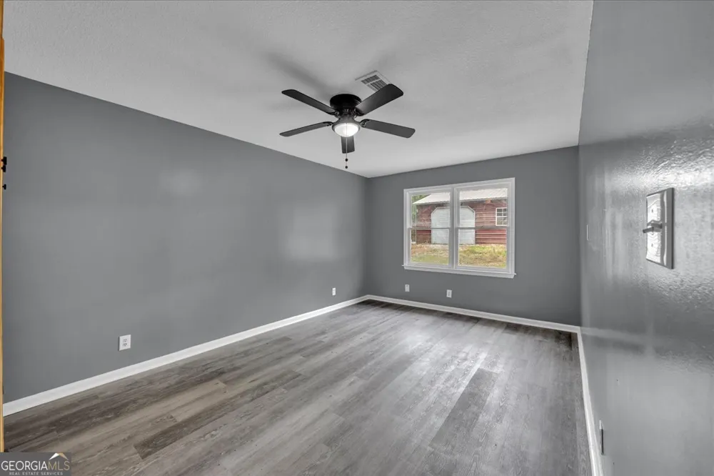 111 Weaver RD Warner Robins, GA 31093