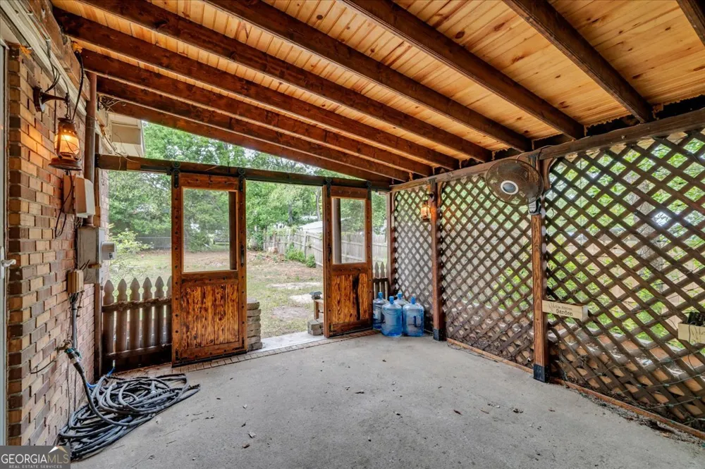 111 Weaver RD Warner Robins, GA 31093