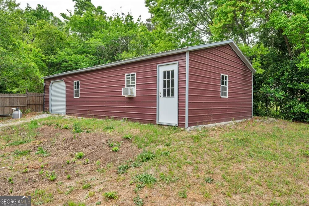 111 Weaver RD Warner Robins, GA 31093