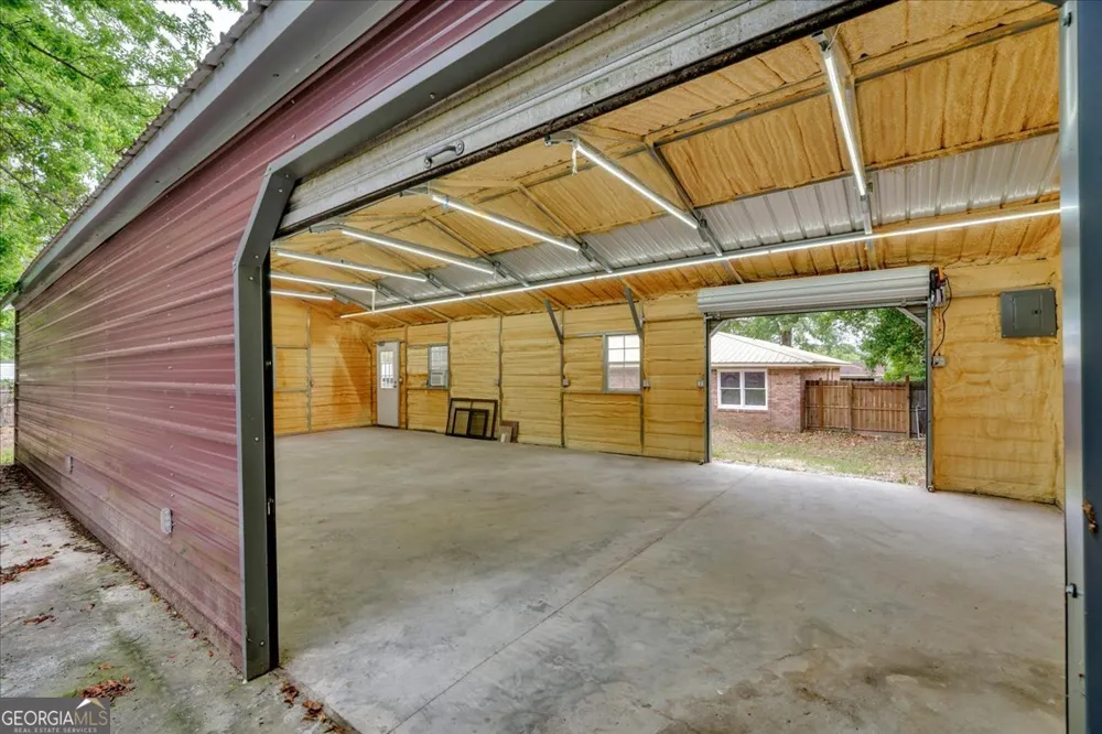 111 Weaver RD Warner Robins, GA 31093