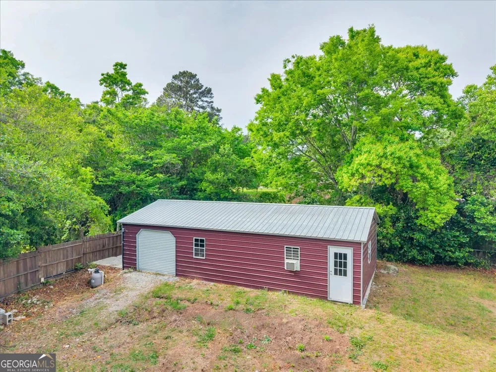 111 Weaver RD Warner Robins, GA 31093