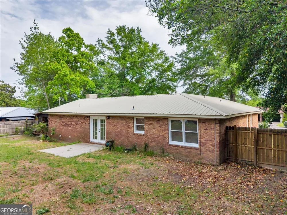111 Weaver RD Warner Robins, GA 31093