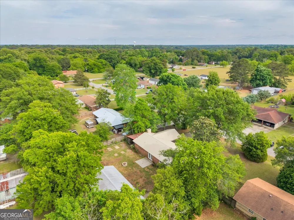 111 Weaver RD Warner Robins, GA 31093