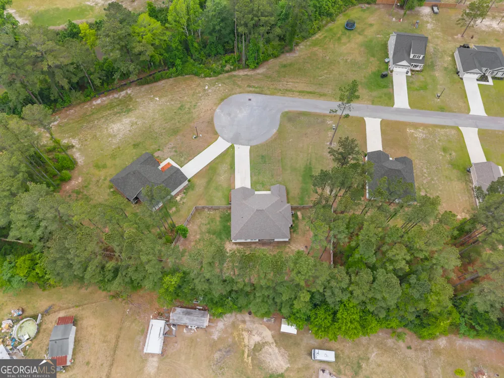 343 Tallulah BND Ellabell, GA 31308