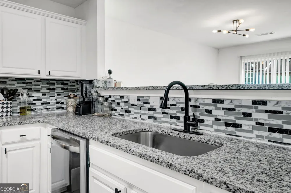 5356 Creekview WAY Morrow, GA 30260