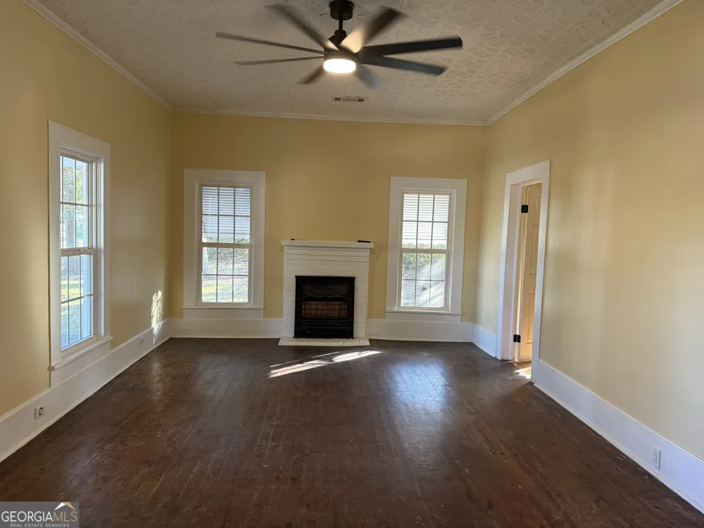 1358 1st AVE Rochelle, GA 31079