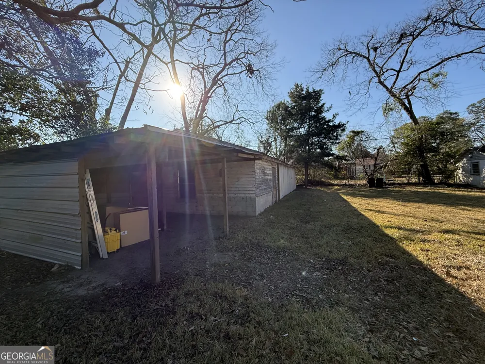 1358 1st AVE Rochelle, GA 31079