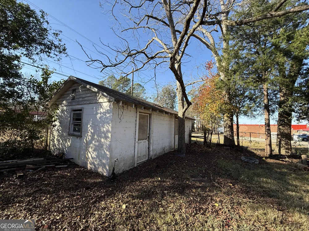 1358 1st AVE Rochelle, GA 31079