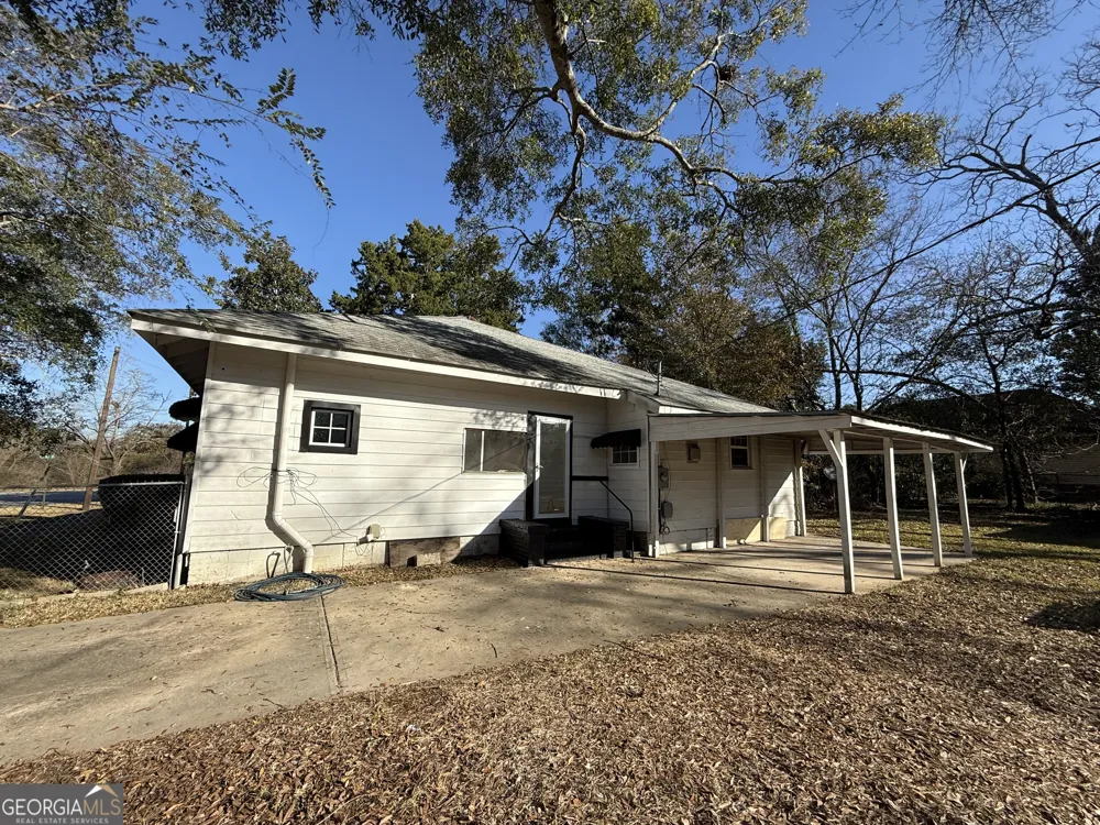 1358 1st AVE Rochelle, GA 31079