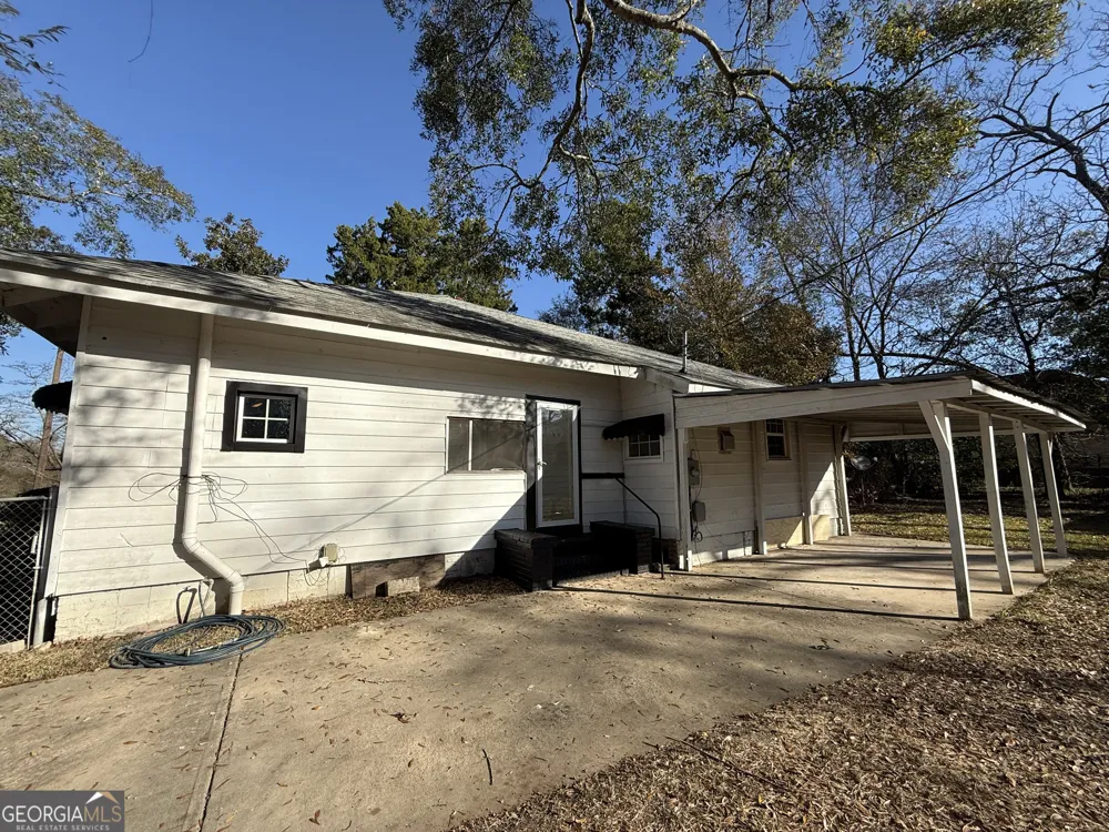 1358 1st AVE Rochelle, GA 31079