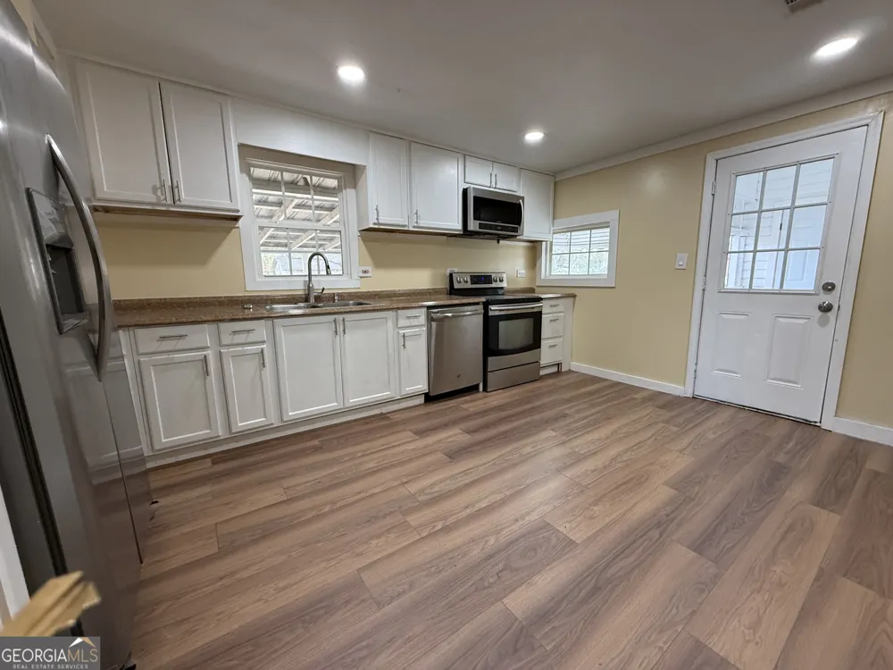 1358 1st AVE Rochelle, GA 31079