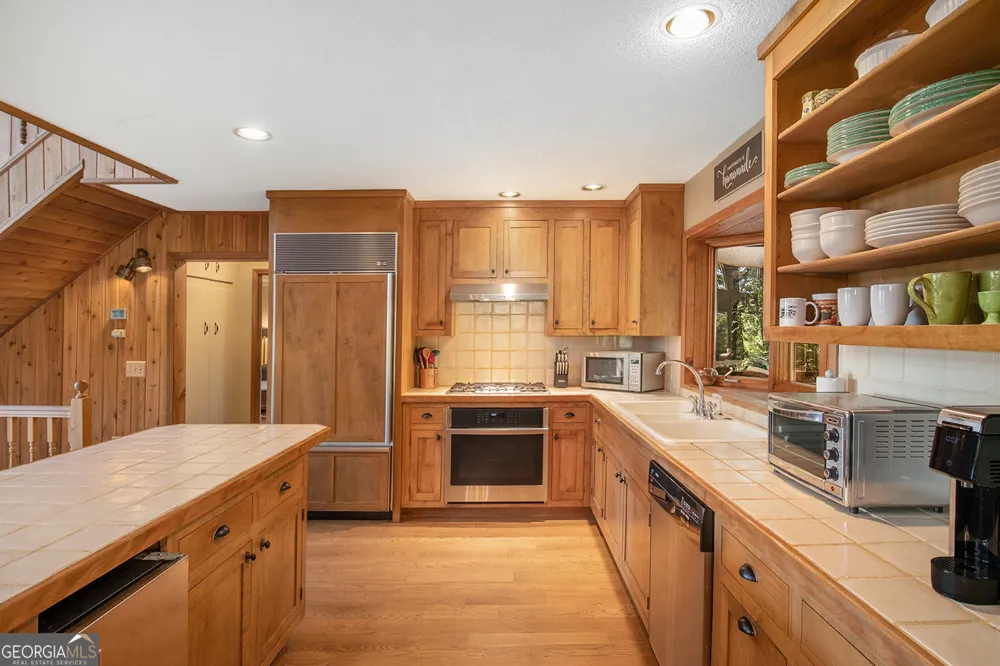 388 Alex Mountain DR Sky Valley, GA 30537
