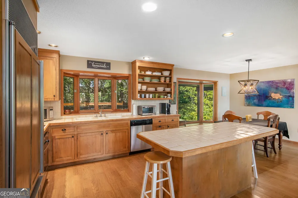 388 Alex Mountain DR Sky Valley, GA 30537