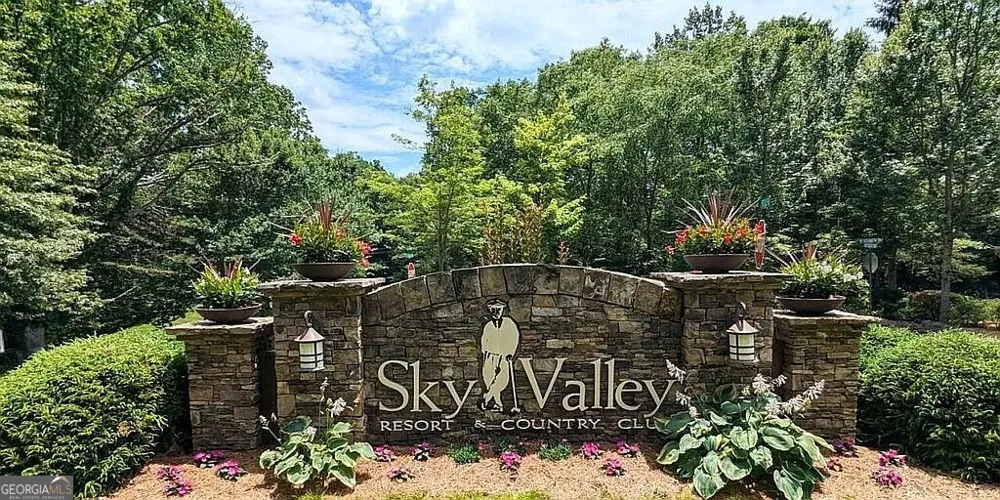 388 Alex Mountain DR Sky Valley, GA 30537
