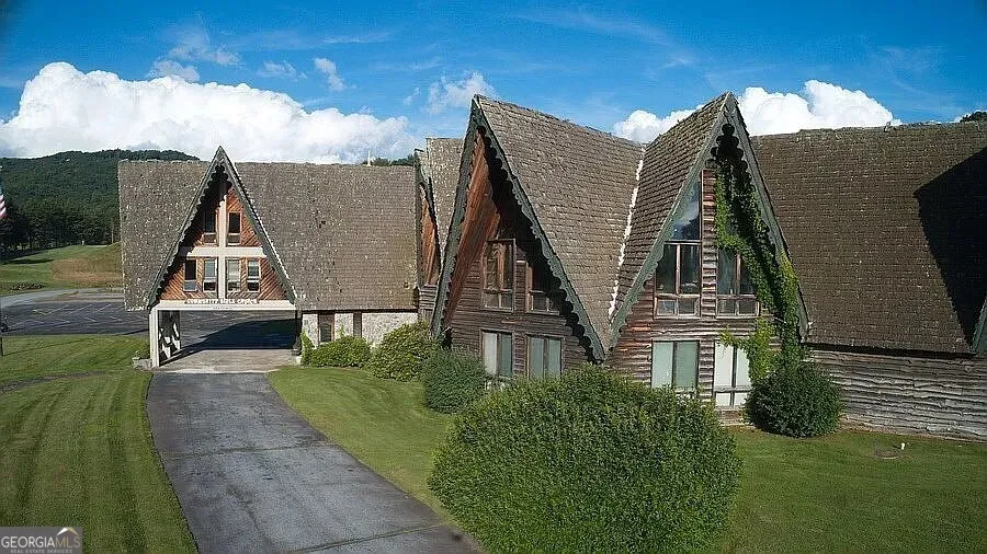 388 Alex Mountain DR Sky Valley, GA 30537