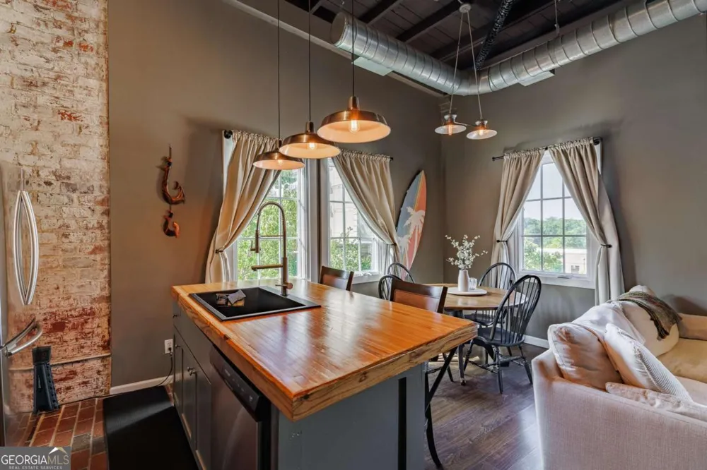 269 N Hull ST Athens, GA 30601