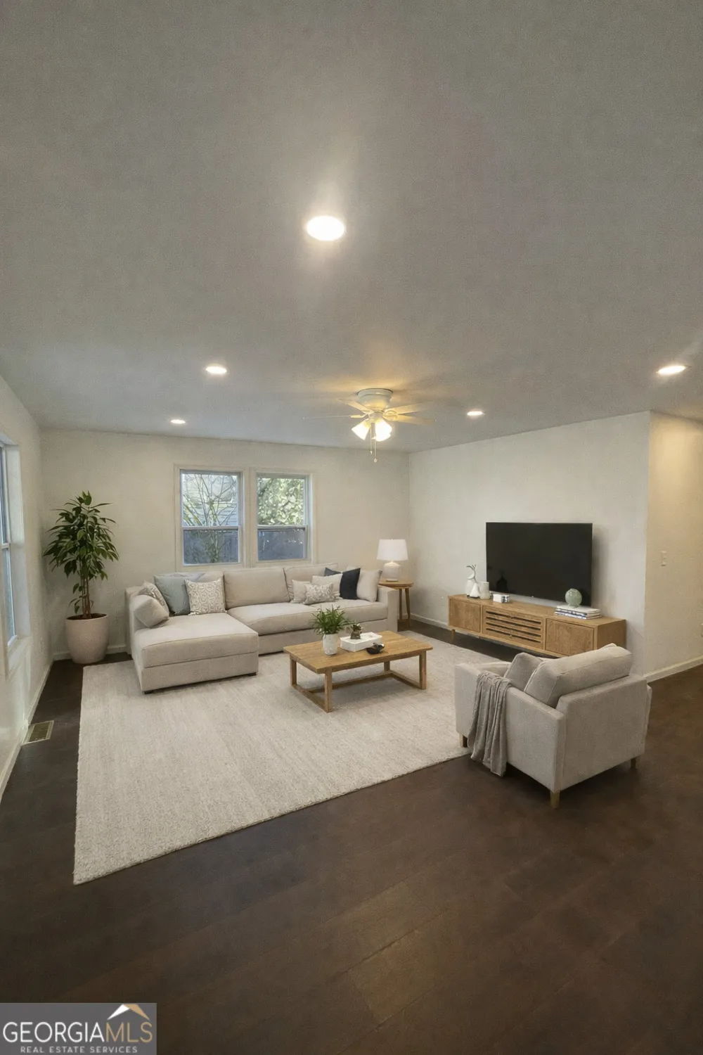 126 B ST NE Thomaston, GA 30286