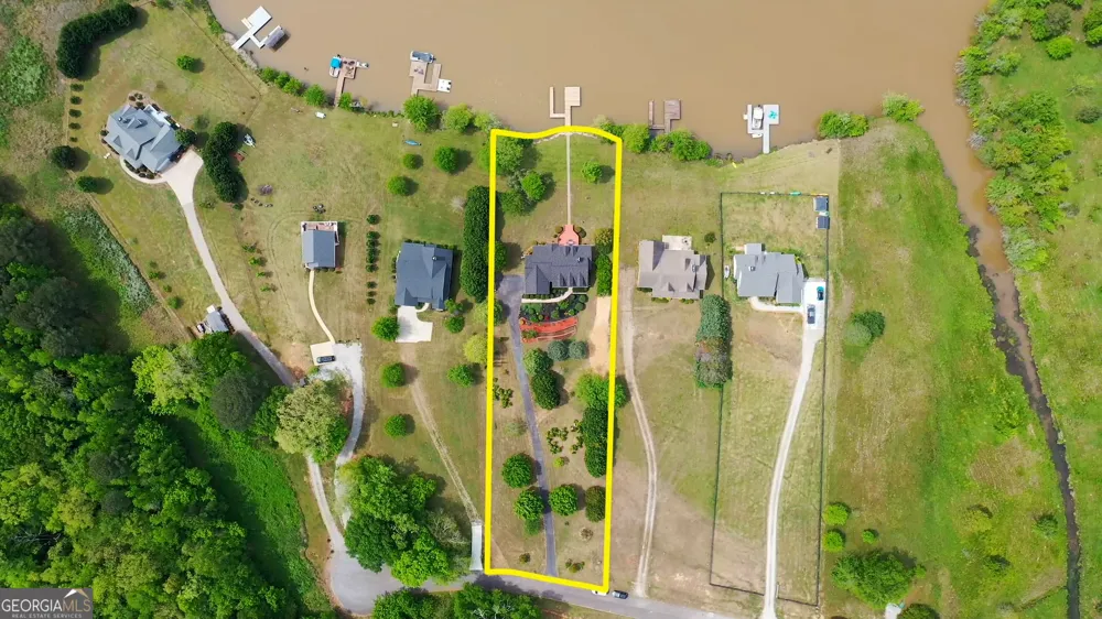 1031 Shoreline DR Madison, GA 30650