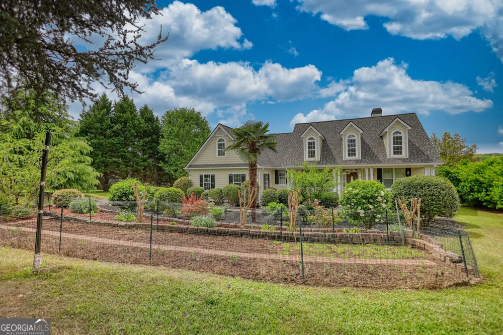 1031 Shoreline DR Madison, GA 30650
