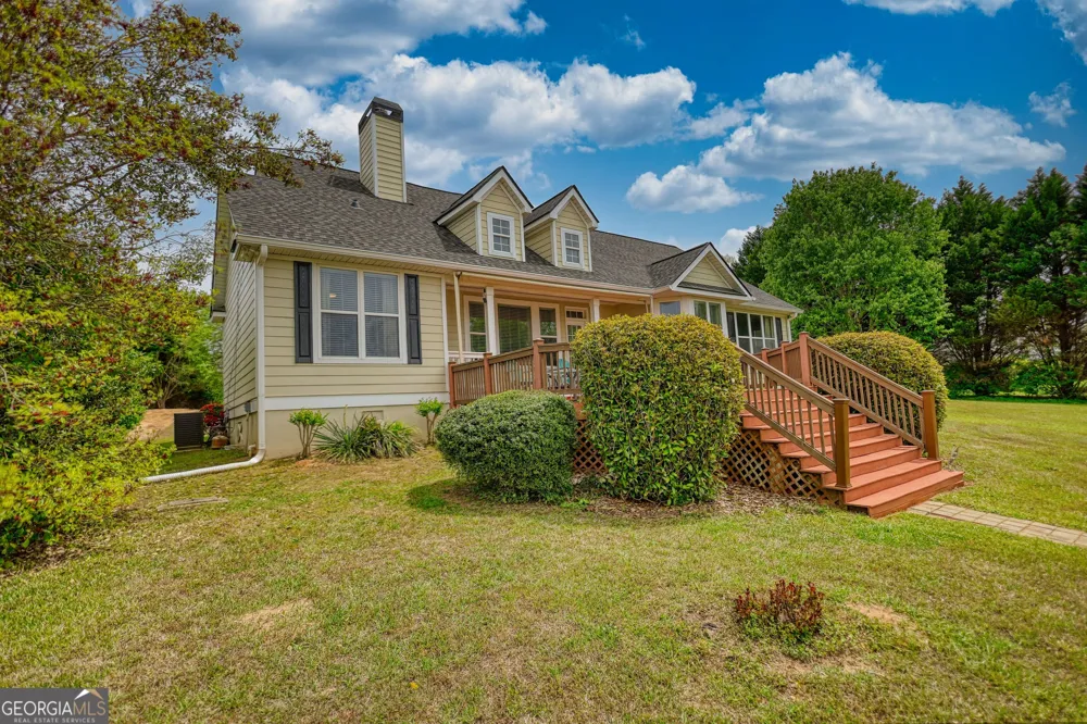 1031 Shoreline DR Madison, GA 30650