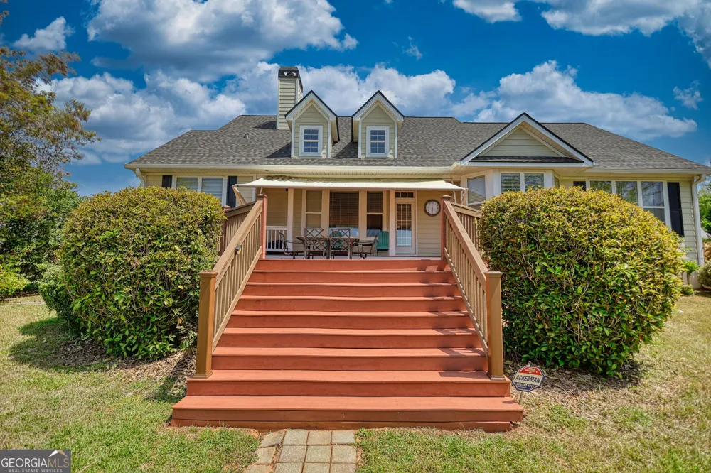 1031 Shoreline DR Madison, GA 30650