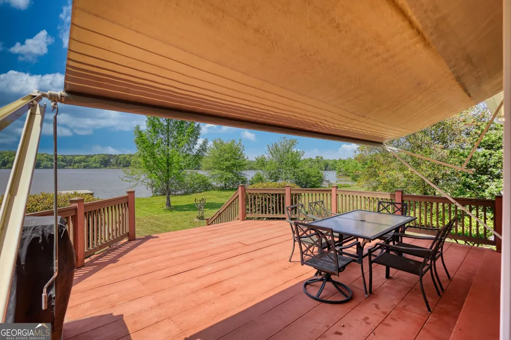 1031 Shoreline DR Madison, GA 30650