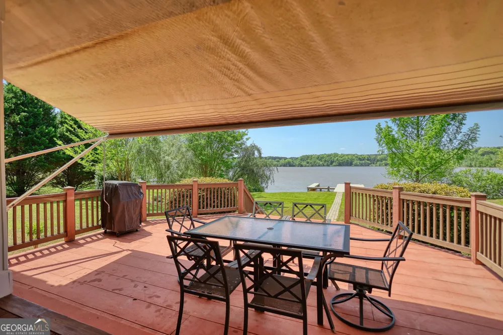 1031 Shoreline DR Madison, GA 30650