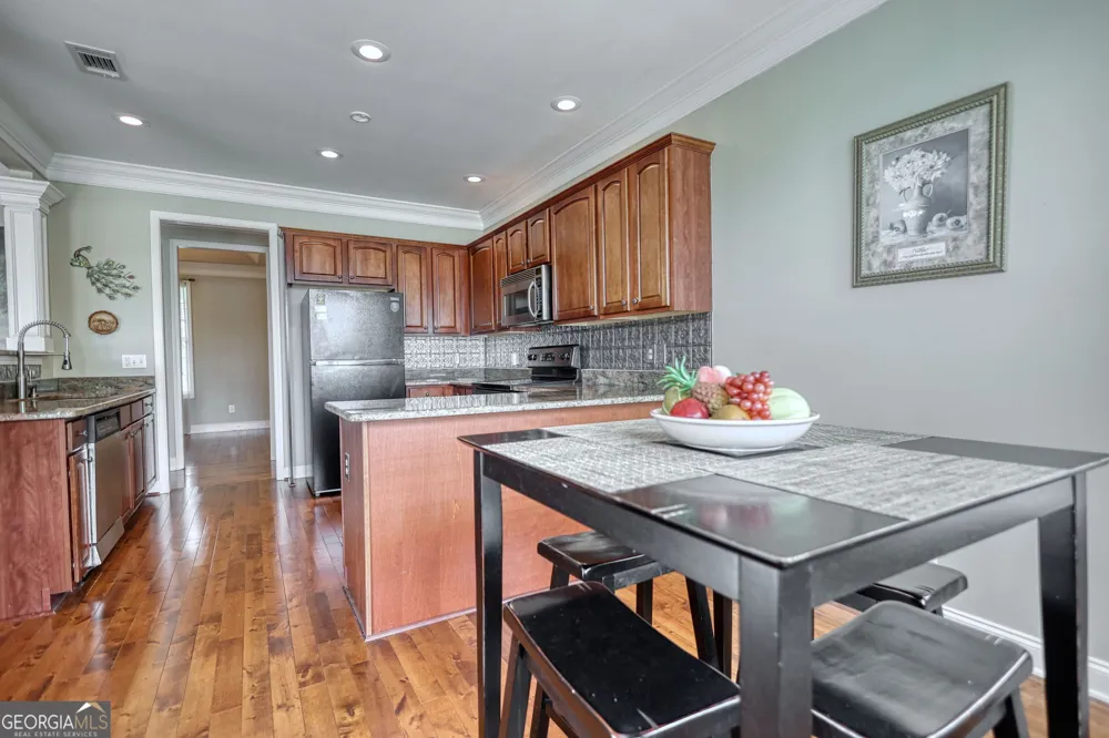 1031 Shoreline DR Madison, GA 30650