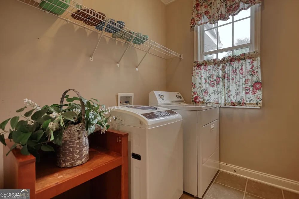 1031 Shoreline DR Madison, GA 30650