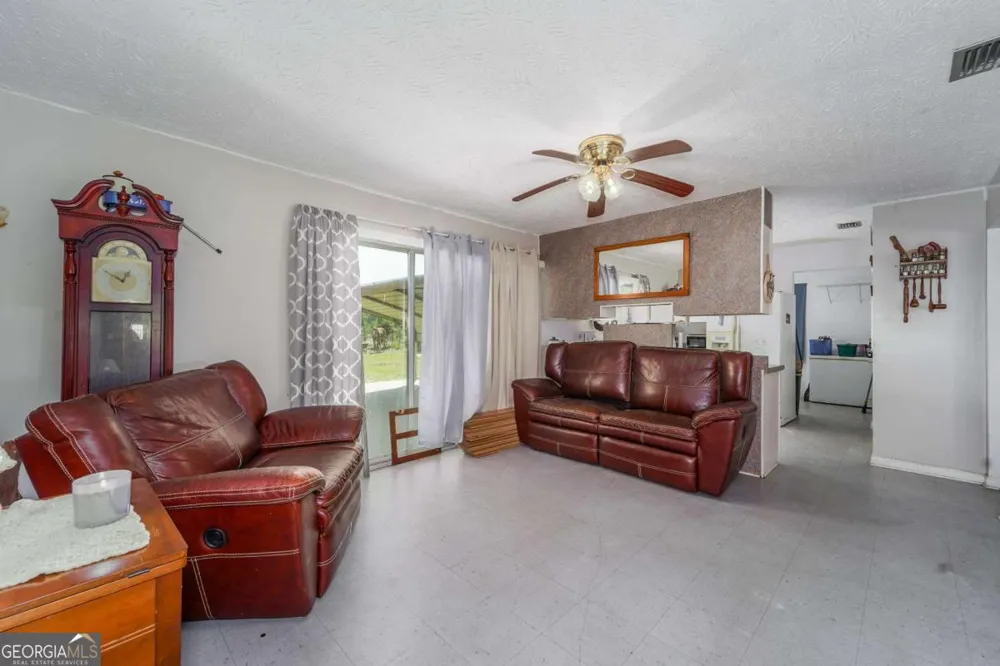 6291 Riverside Rock RD Nahunta, GA 31553