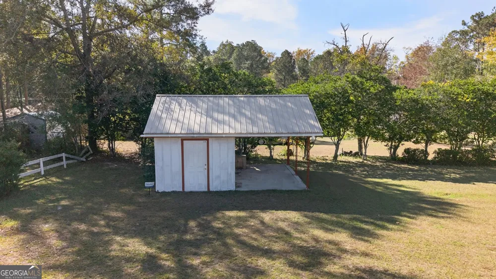 104 Azalea LN Reidsville, GA 30453