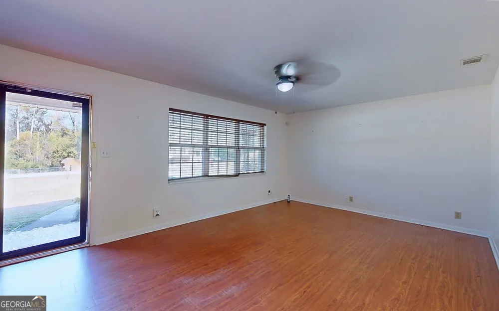 104 Azalea LN Reidsville, GA 30453