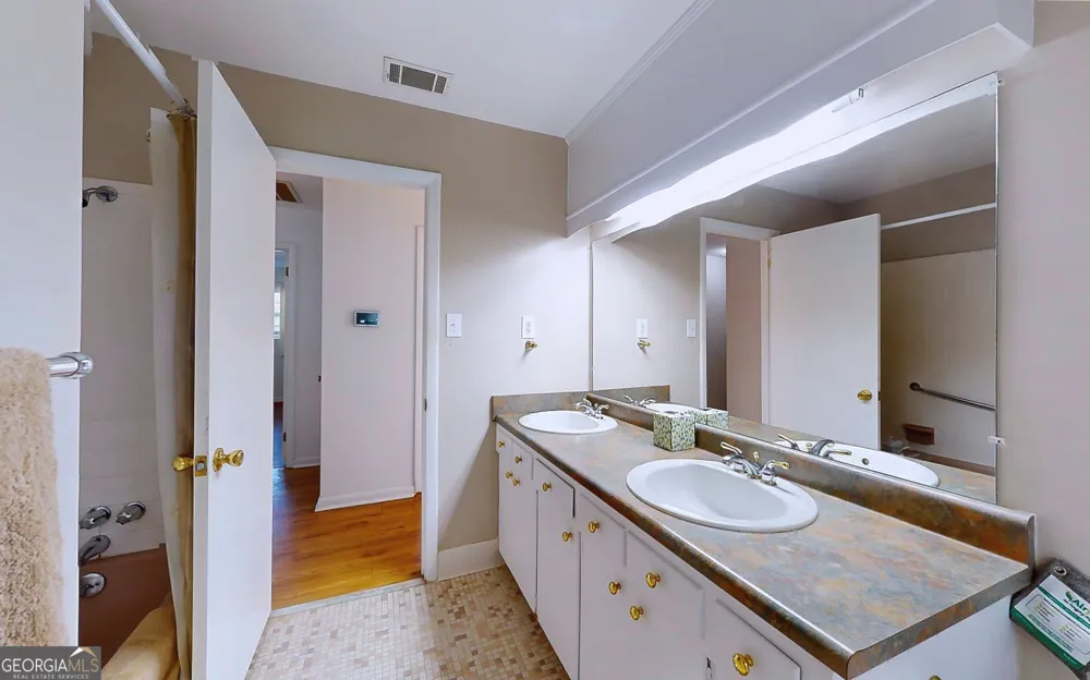 104 Azalea LN Reidsville, GA 30453