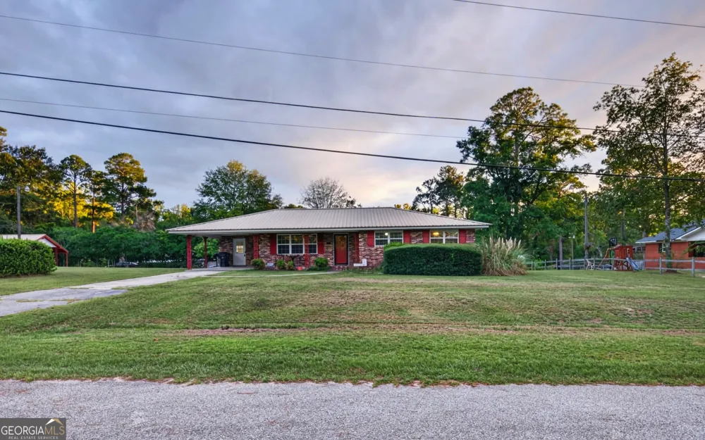104 Azalea LN Reidsville, GA 30453