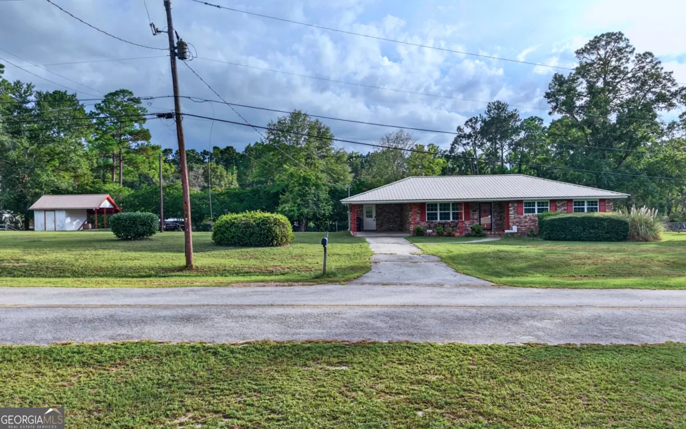 104 Azalea LN Reidsville, GA 30453