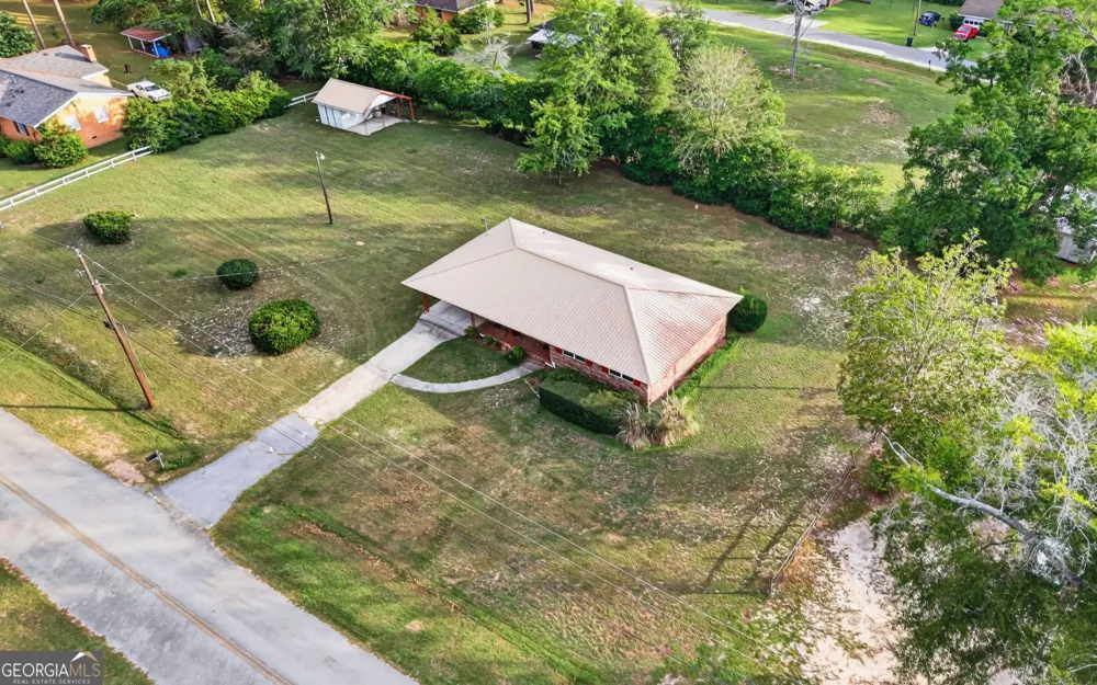 104 Azalea LN Reidsville, GA 30453