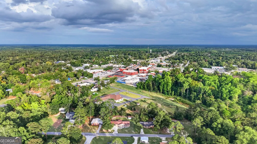 104 Azalea LN Reidsville, GA 30453