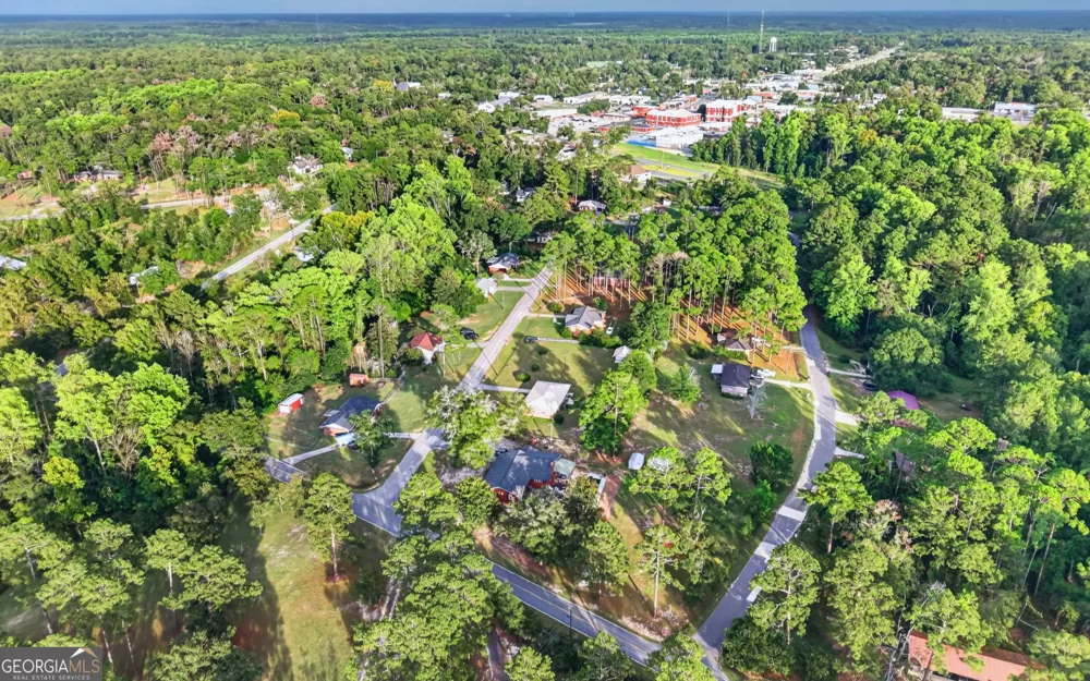 104 Azalea LN Reidsville, GA 30453