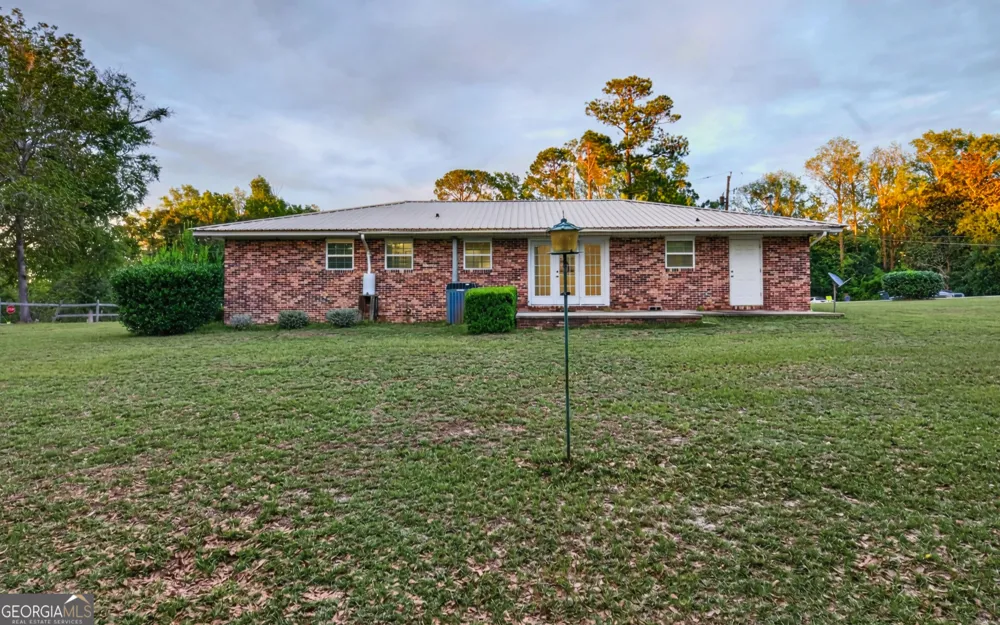 104 Azalea LN Reidsville, GA 30453