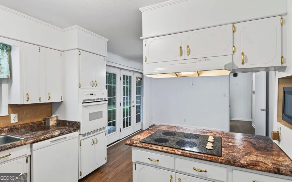 104 Azalea LN Reidsville, GA 30453