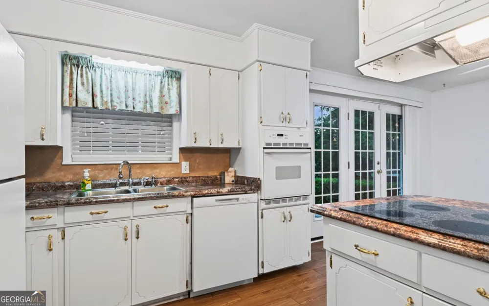 104 Azalea LN Reidsville, GA 30453