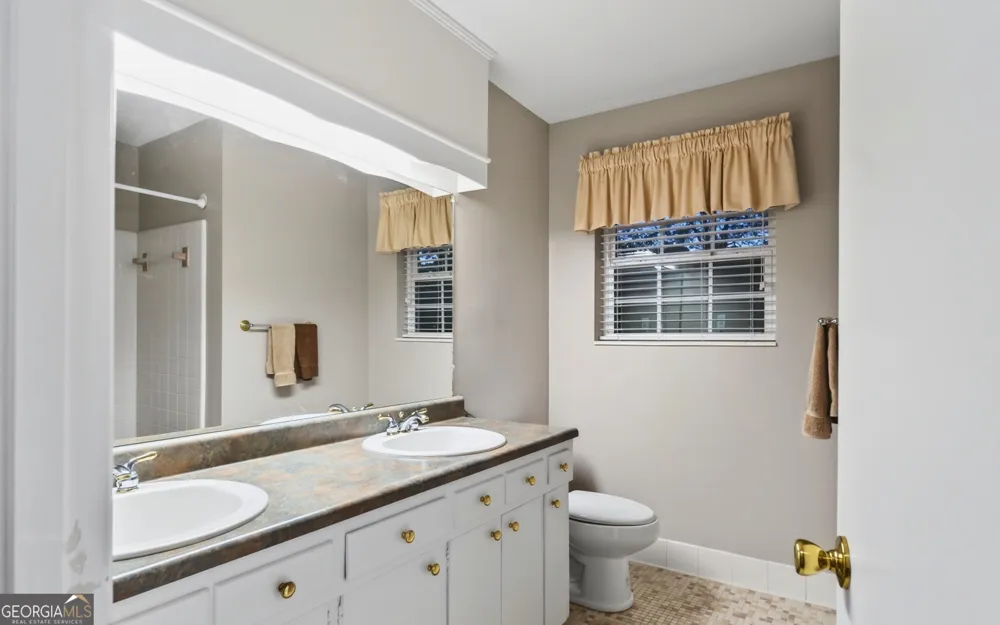 104 Azalea LN Reidsville, GA 30453