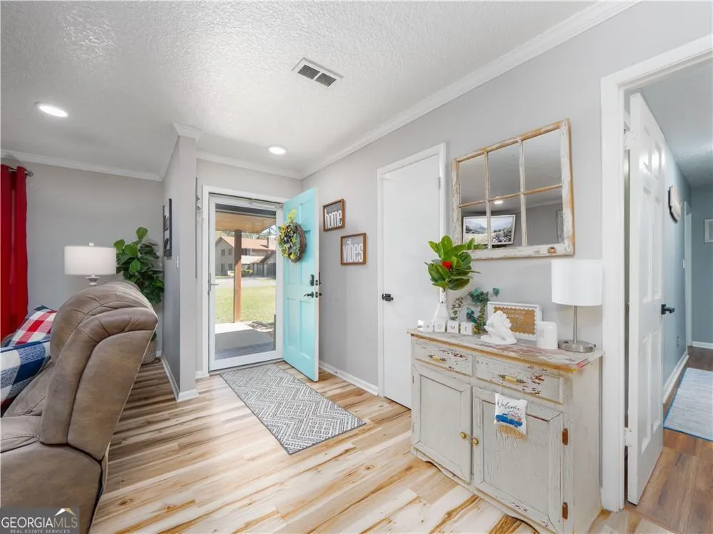 2075 Sylvia LN Waycross, GA 31503
