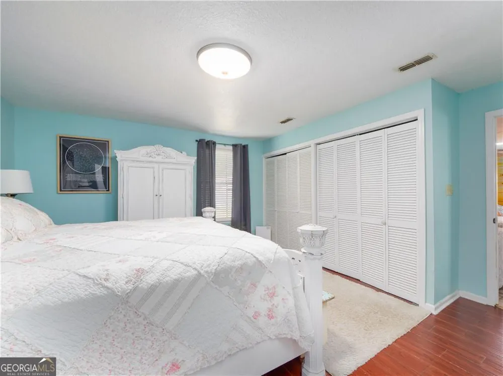 2075 Sylvia LN Waycross, GA 31503