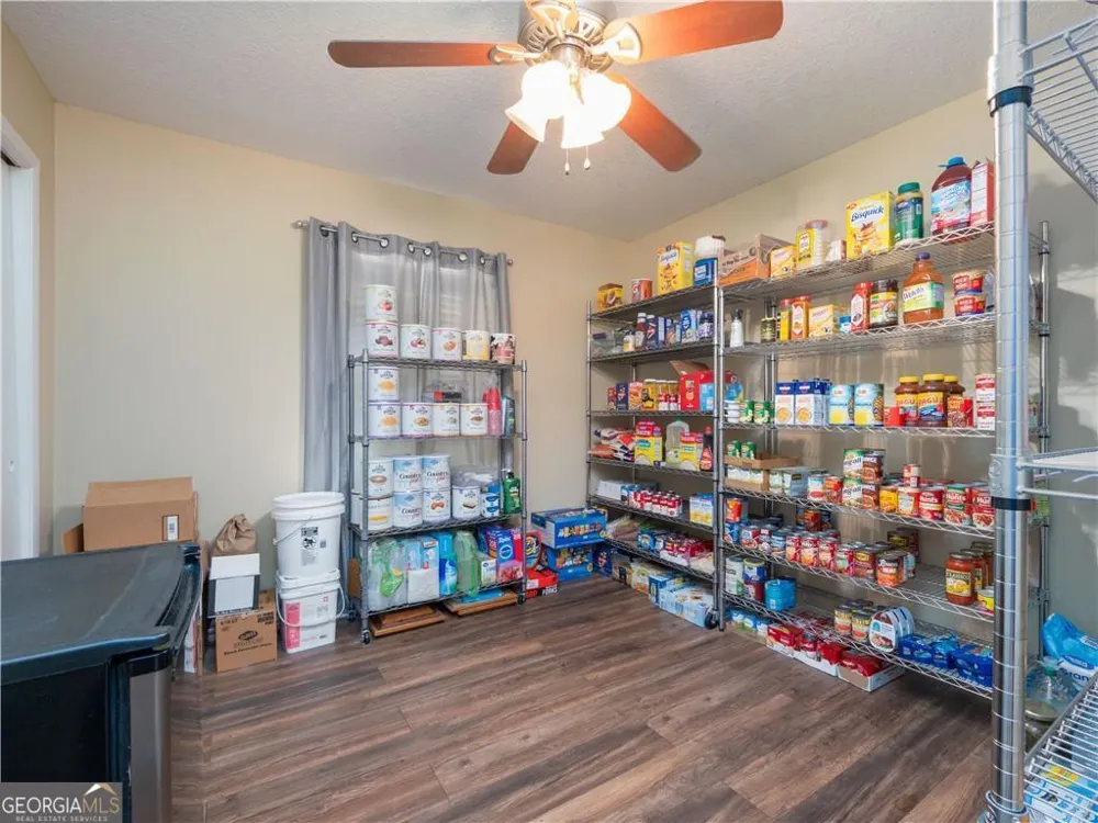 2075 Sylvia LN Waycross, GA 31503