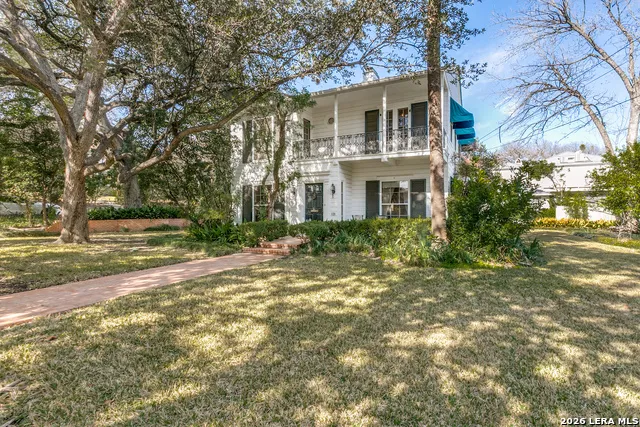 131 Mary D Alamo Heights, TX 78209