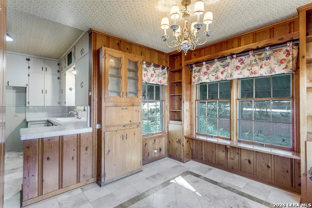 131 Mary D Alamo Heights, TX 78209