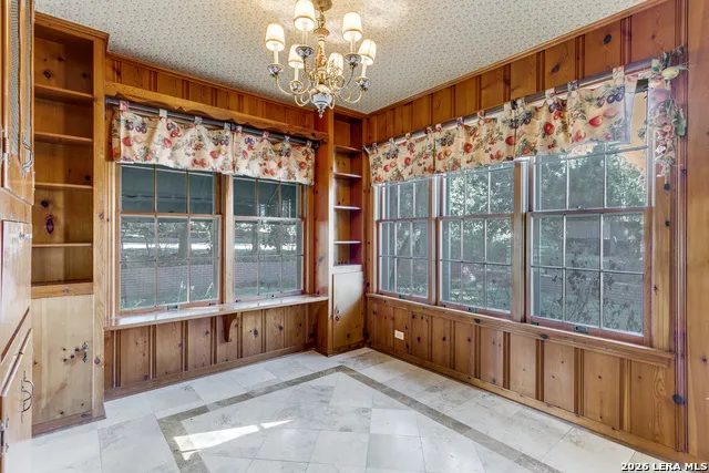 131 Mary D Alamo Heights, TX 78209