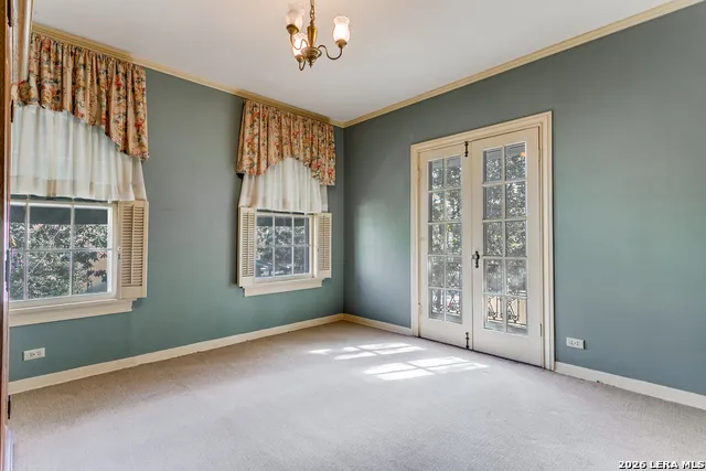 131 Mary D Alamo Heights, TX 78209